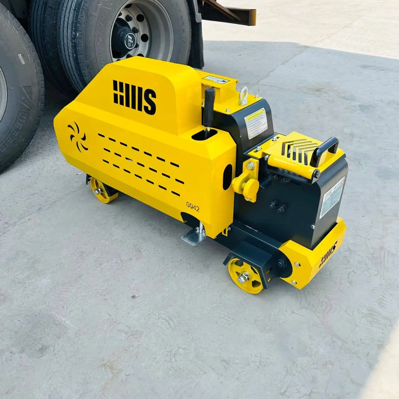 Bar / Rebar Cutting Machine
